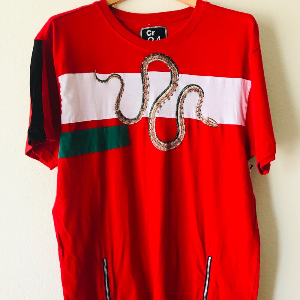 Cool NWT Embroidered Snake Motif TEE SHIRT L